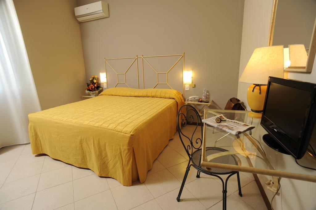 Hotel Europa ريغلو الغرفة الصورة